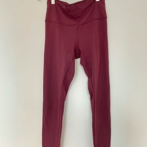 Lululemon Wunder Under Size 8 (red)